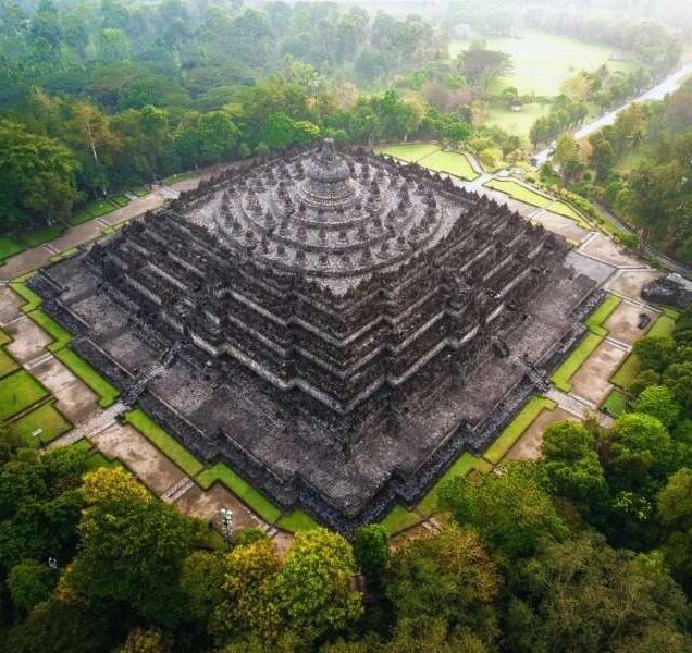 THE GREATEST MANDALA IN THE WORLD INDONESIA-BOROBUDUR