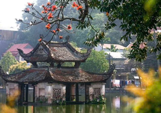 A PILGRIMAGE ACROSS VIETNAM -A GLIMPSE OF VIETNAM