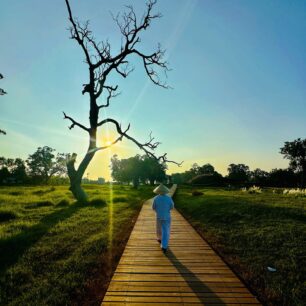 INDIAN & NEPAL -WANDERING THE BUDDHA’S LAND